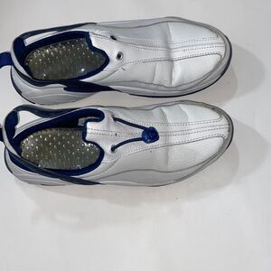 Vintage Nike Woman Shoes Size 7.5